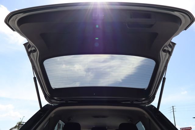 Used 2022 Volkswagen Tiguan SE image 24