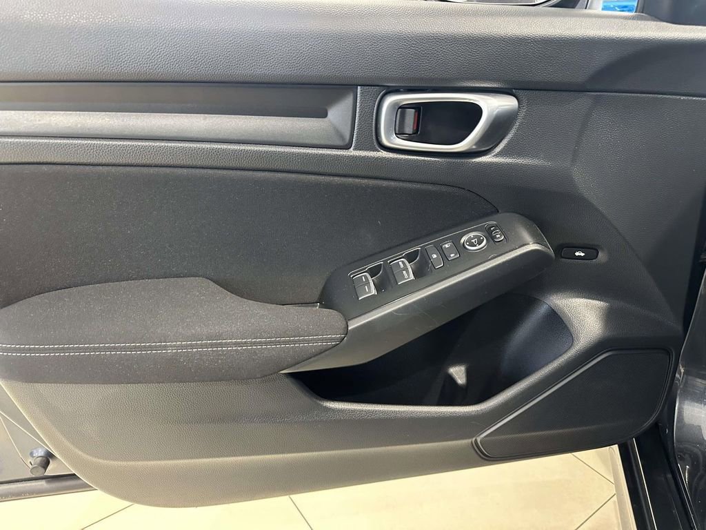 Used 2023 Honda Civic Sport image 15