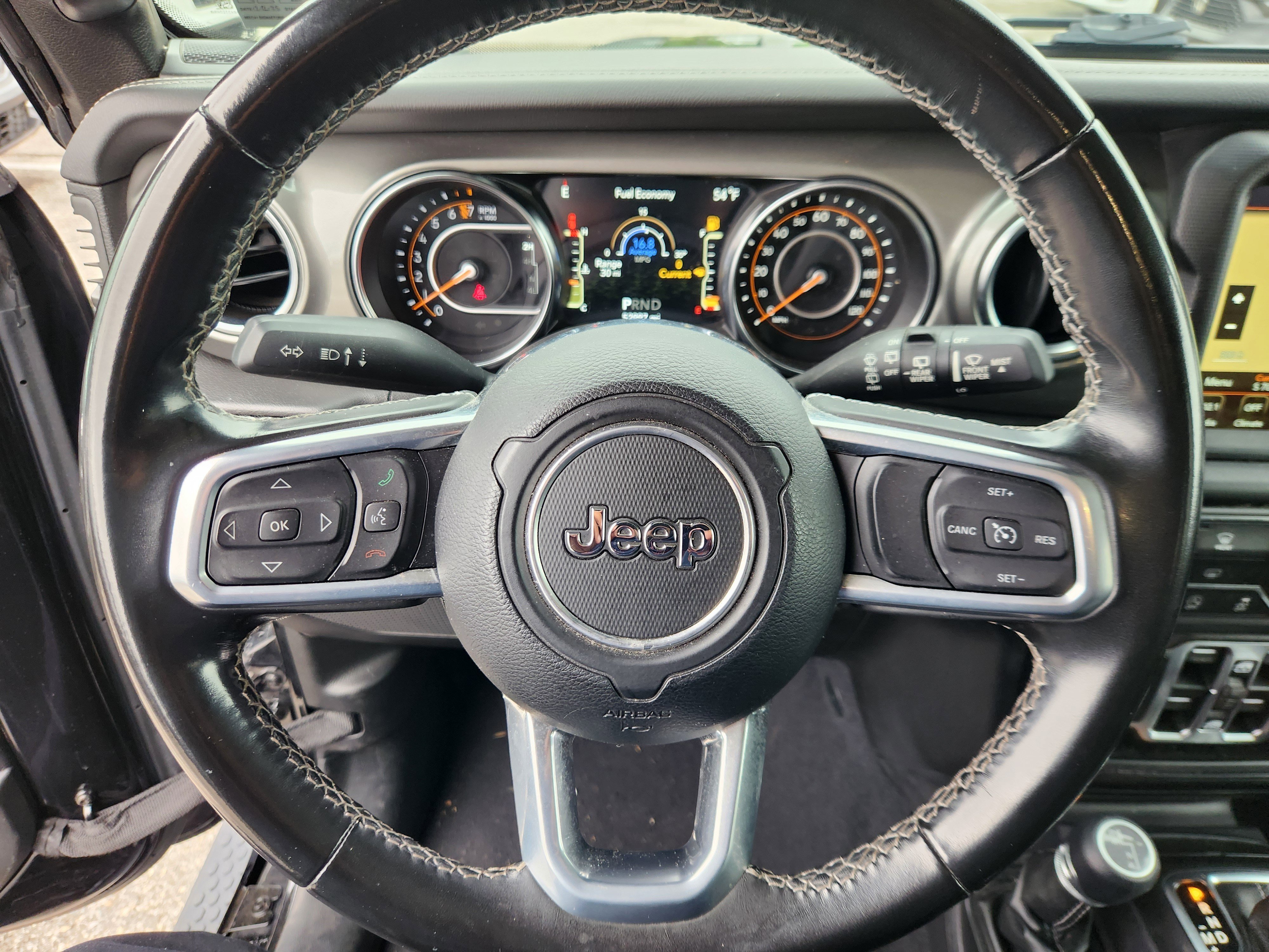 Used 2022 Jeep Wrangler Unlimited Sahara AWD/4WD image 9