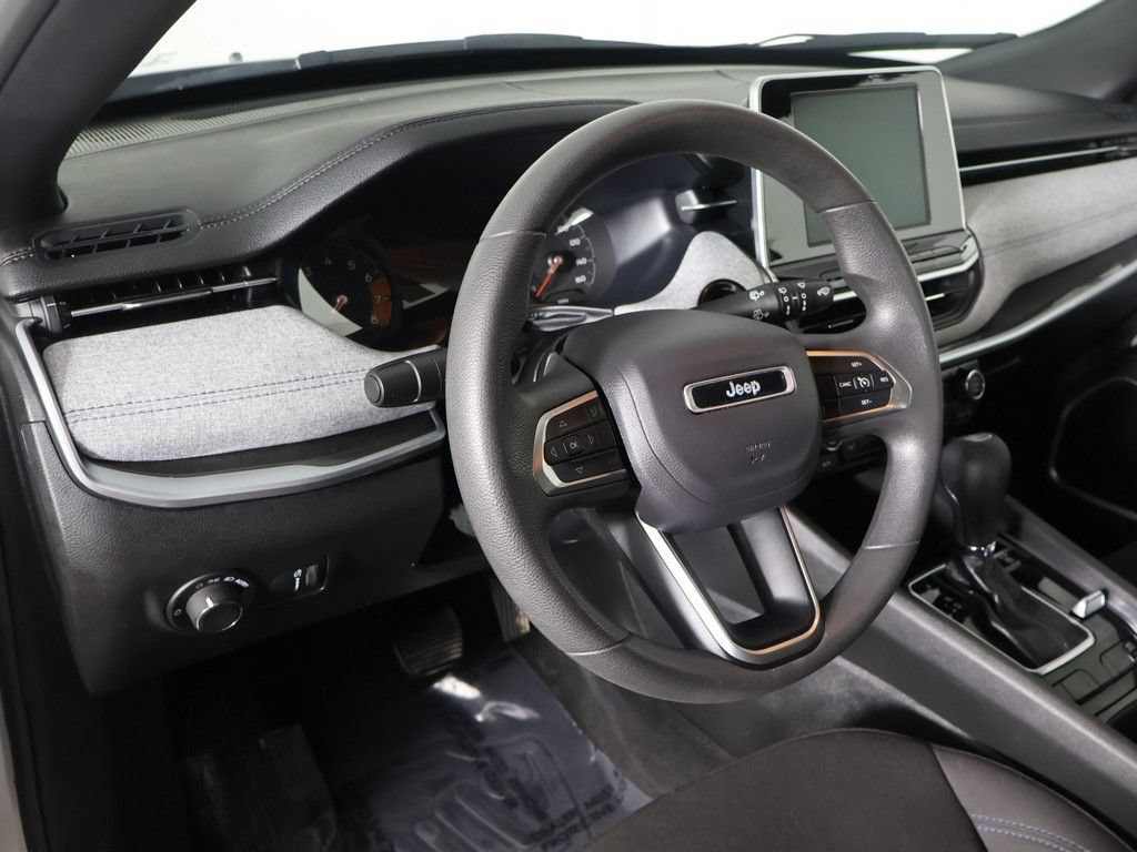 Used 2025 Jeep Compass Sport AWD/4WD image 23