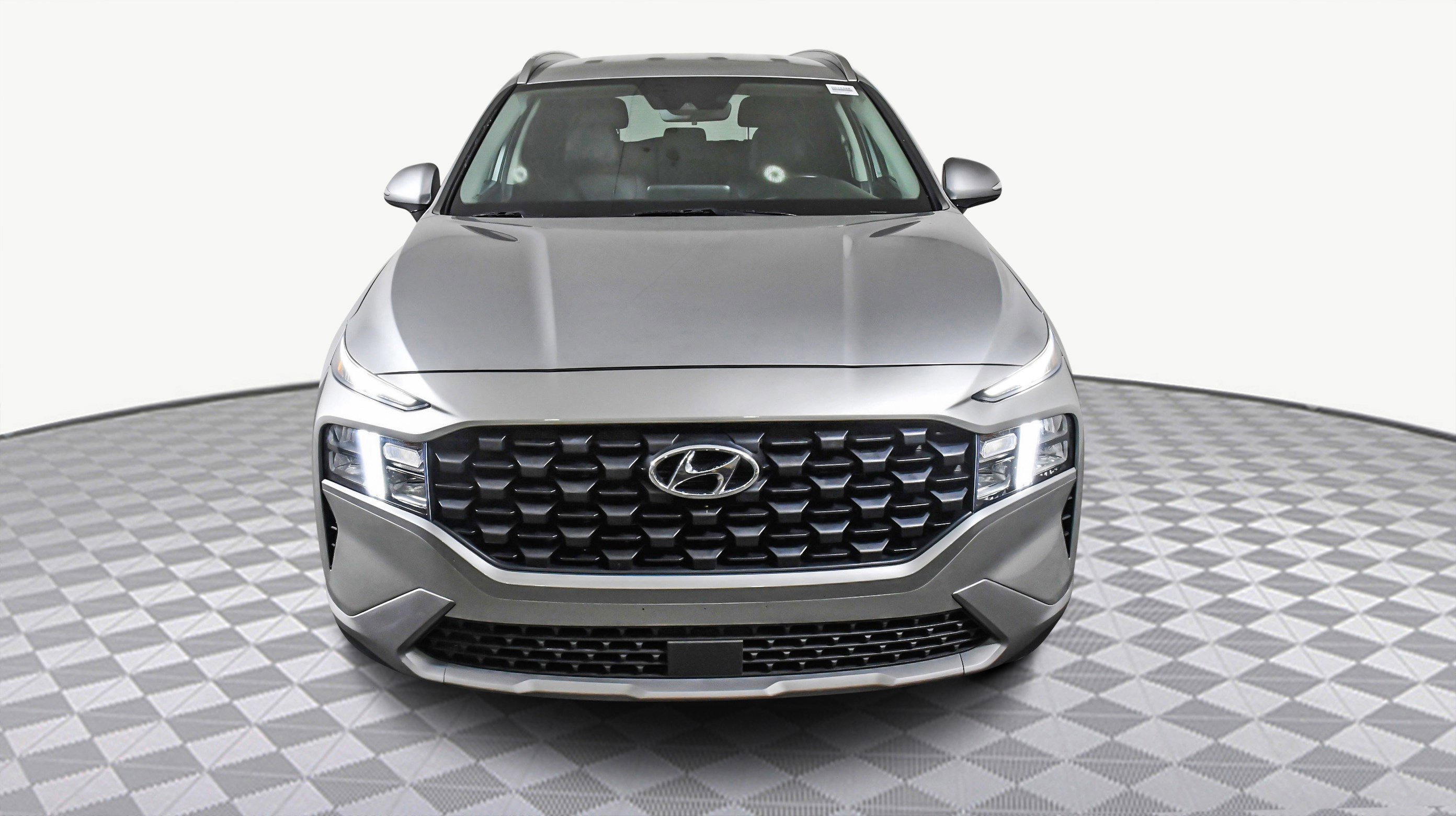 Used 2023 Hyundai Santa Fe SEL image 2