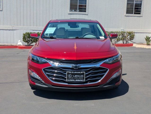 Used 2022 Chevrolet Malibu LT w/ Leather Package FWD image 2