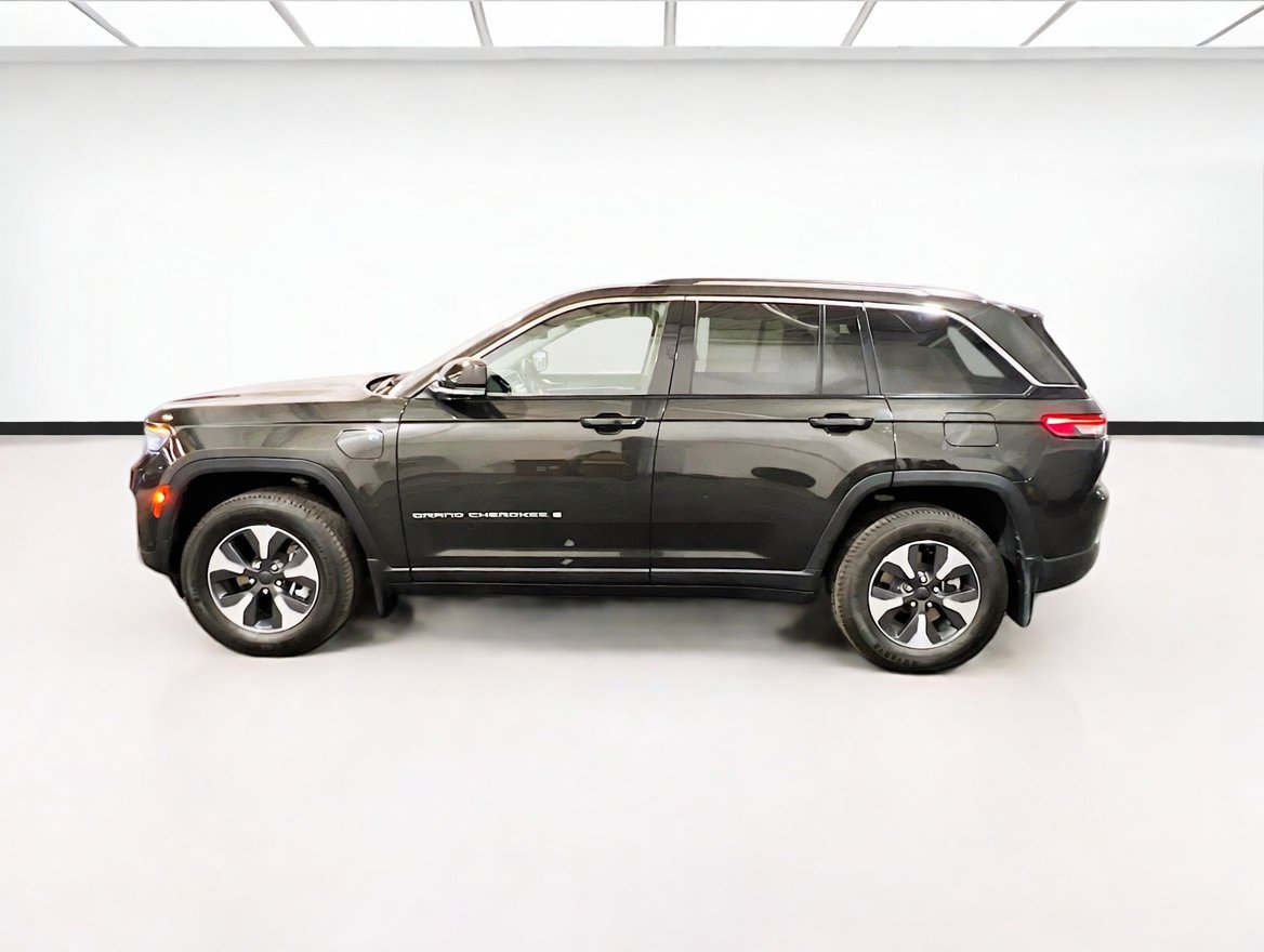 Used 2023 Jeep Grand Cherokee 4WD 4xe w/ Luxury Tech Group II image 25