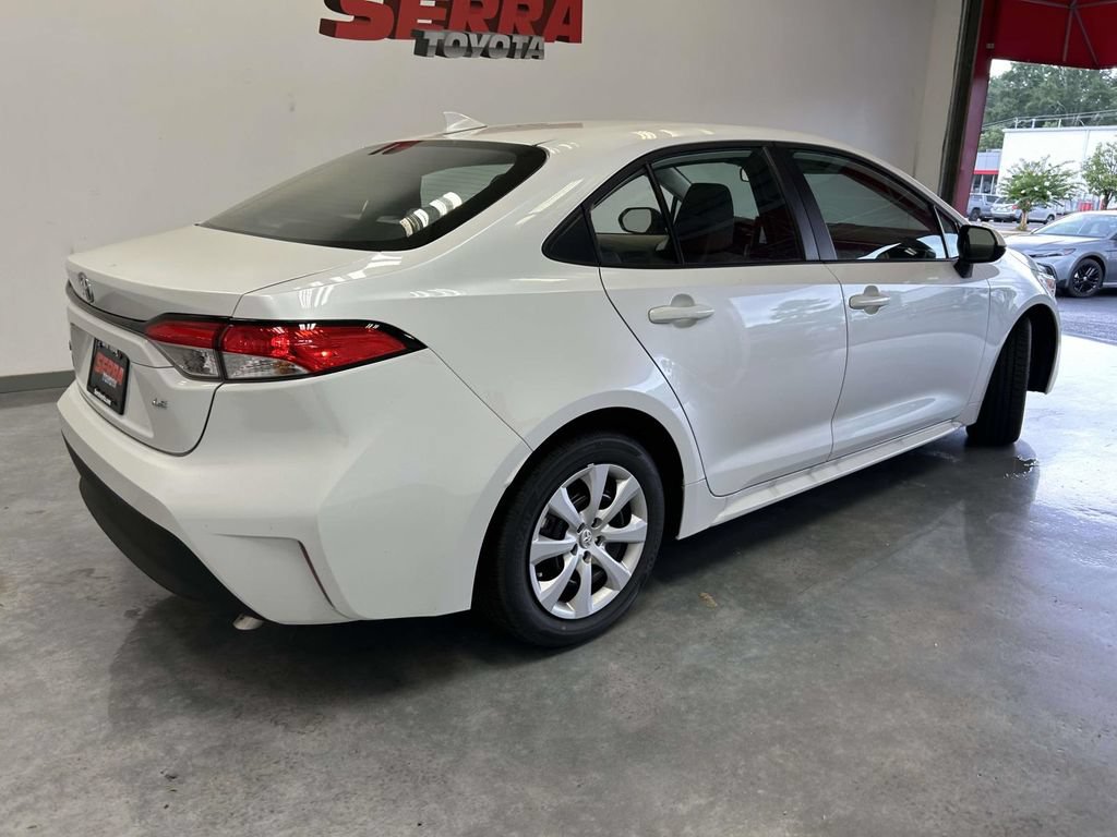 Used 2026 Toyota Corolla LE FWD image 3