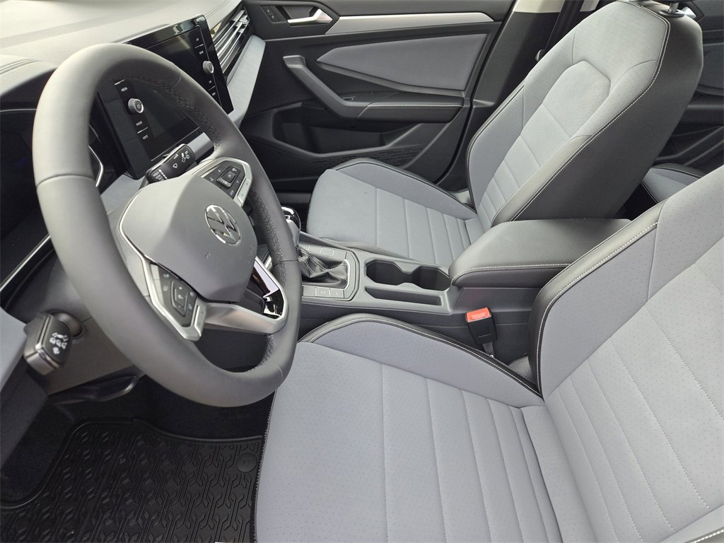 New 2026 Volkswagen Jetta SE image 10