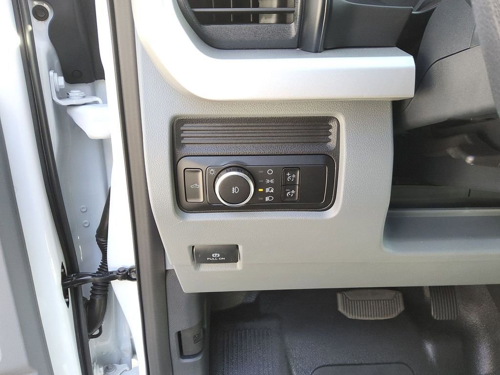 New 2026 Ford F450 XL w/ XL Chrome Package image 8