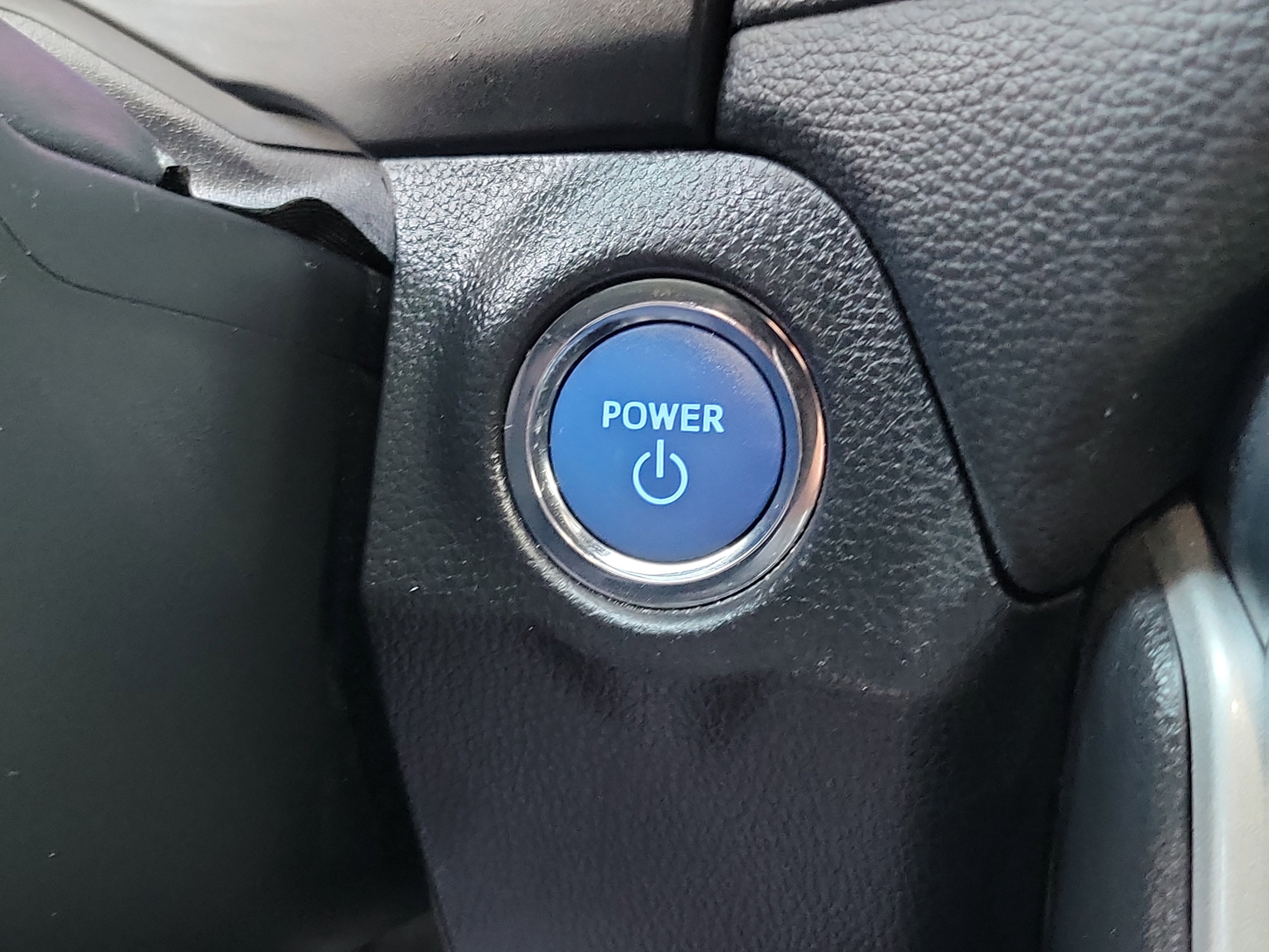 Used 2021 Toyota RAV4 XLE Premium image 14