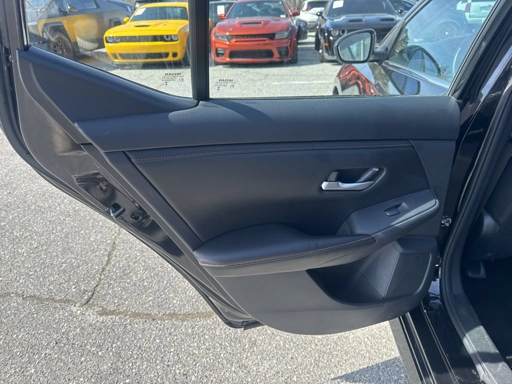 Used 2025 Nissan Sentra SR FWD image 25