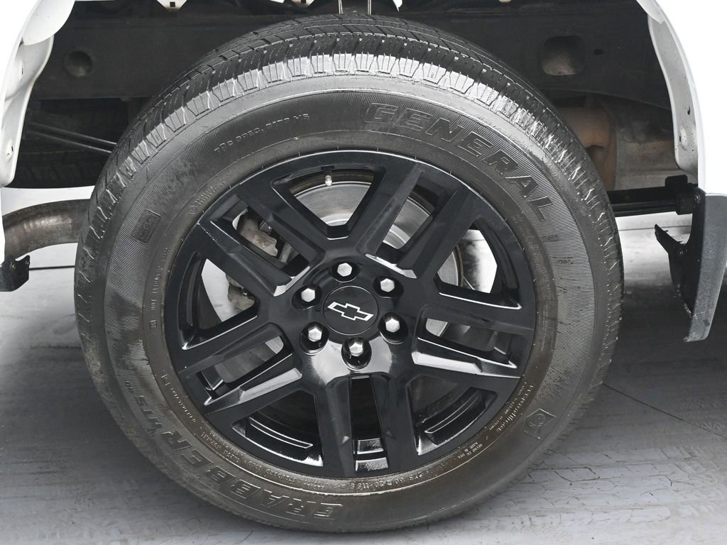 Used 2022 Chevrolet Silverado 1500 Custom AWD/4WD image 33