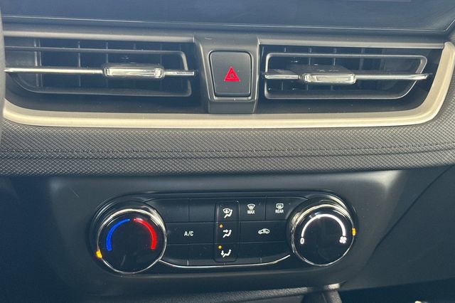 Used 2025 Chevrolet TrailBlazer LS w/ LS Convenience Package image 16