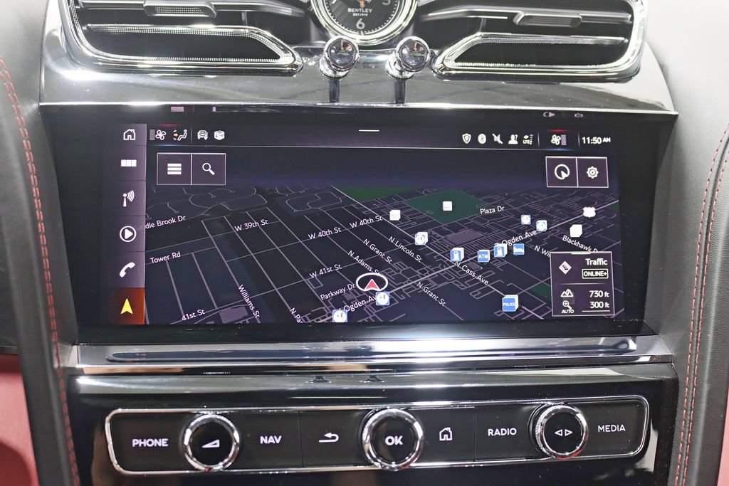 Used 2023 Bentley Bentayga AWD/4WD image 17