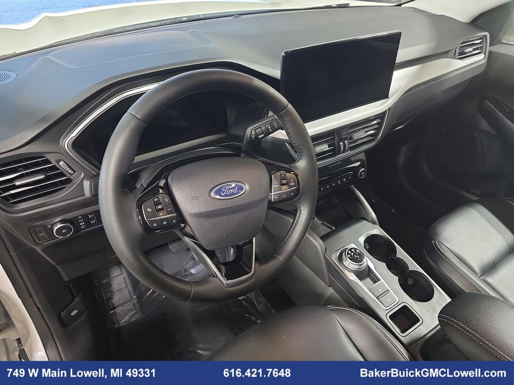 Used 2024 Ford Escape Platinum image 17