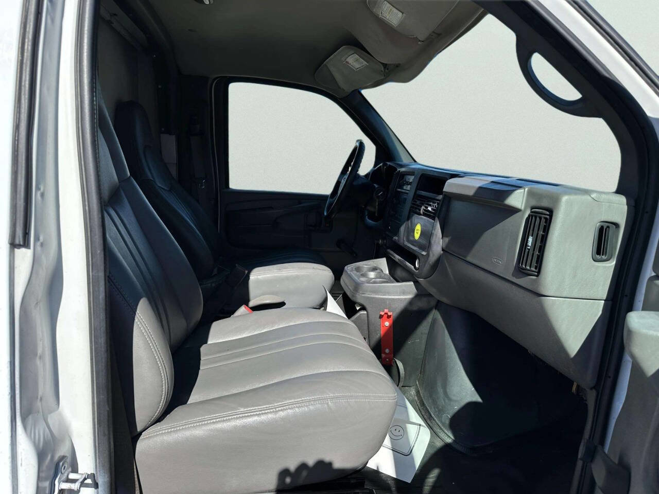 Used 2007 GMC Savana 3500 3500 2dr Commercial/Cutaway/Ch image 27