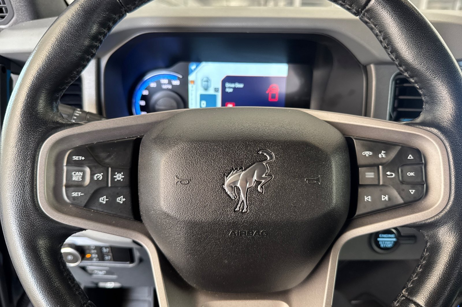 Used 2024 Ford Bronco Black Diamond AWD/4WD image 23