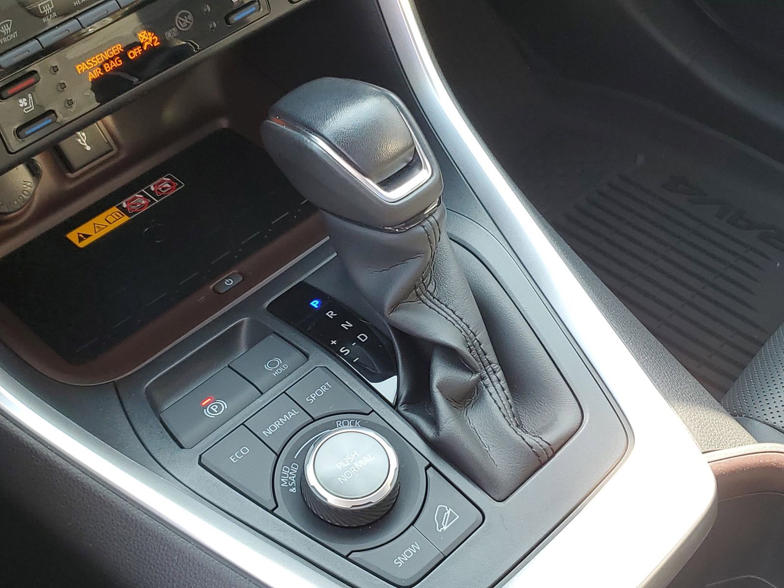 Used 2022 Toyota RAV4 Limited image 31