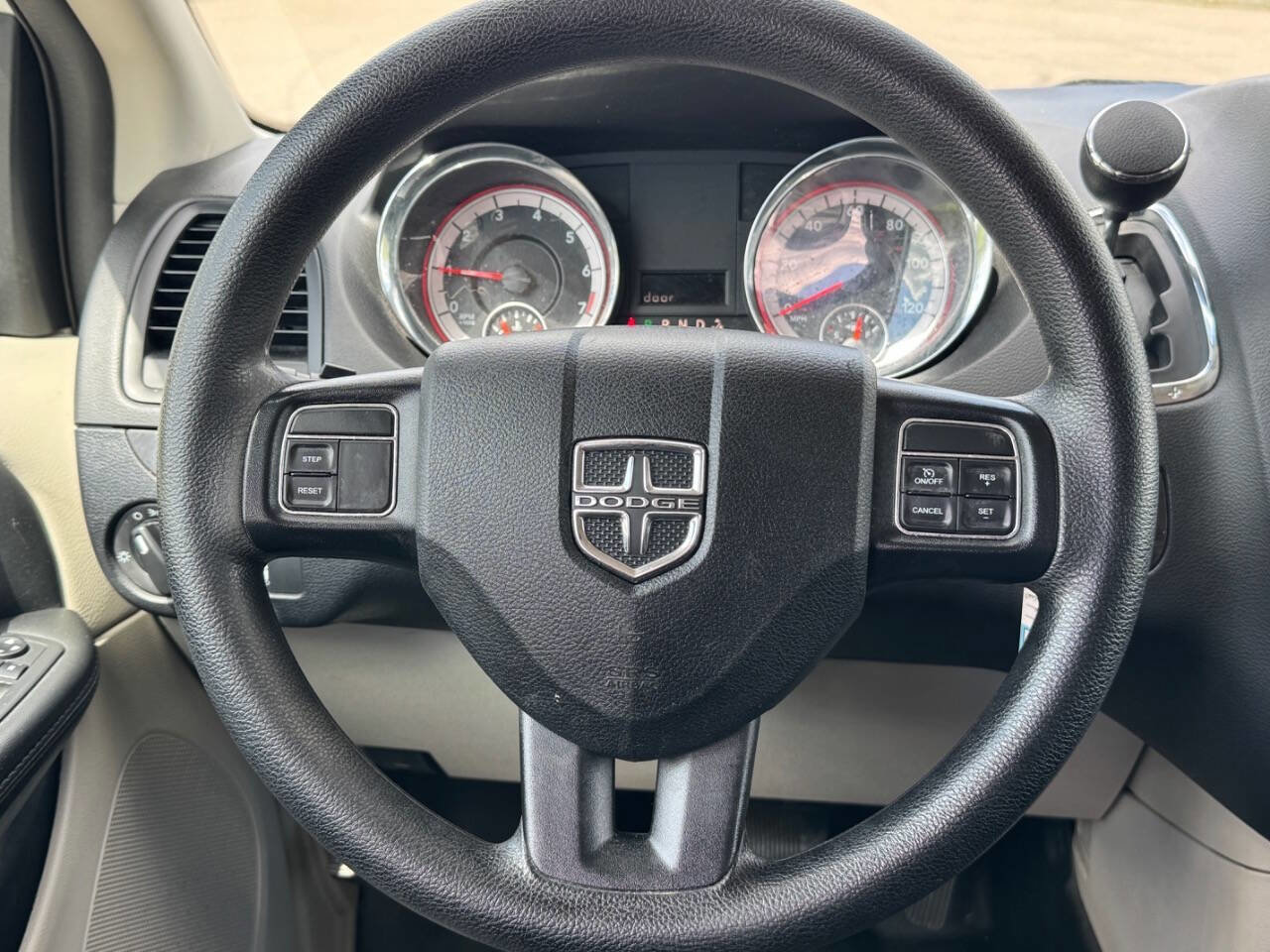Used 2018 Dodge Grand Caravan SE FWD image 20