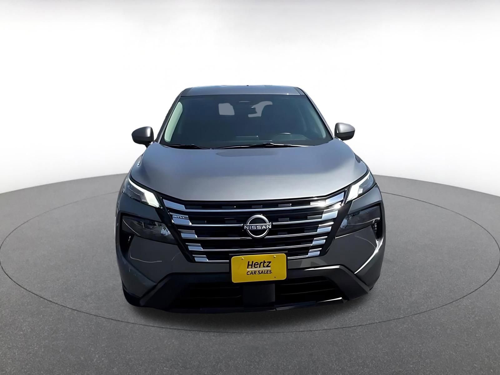 Used 2025 Nissan Rogue SV FWD image 4