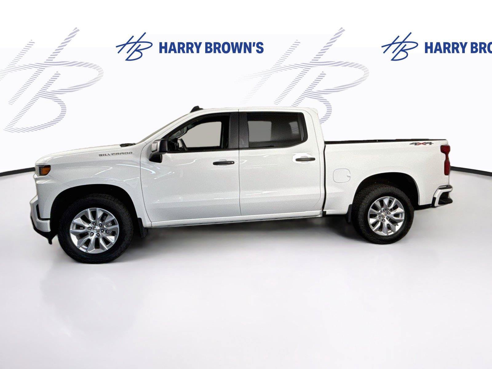 Used 2022 Chevrolet Silverado 1500 Custom w/ Safety Confidence Package AWD/4WD image 25