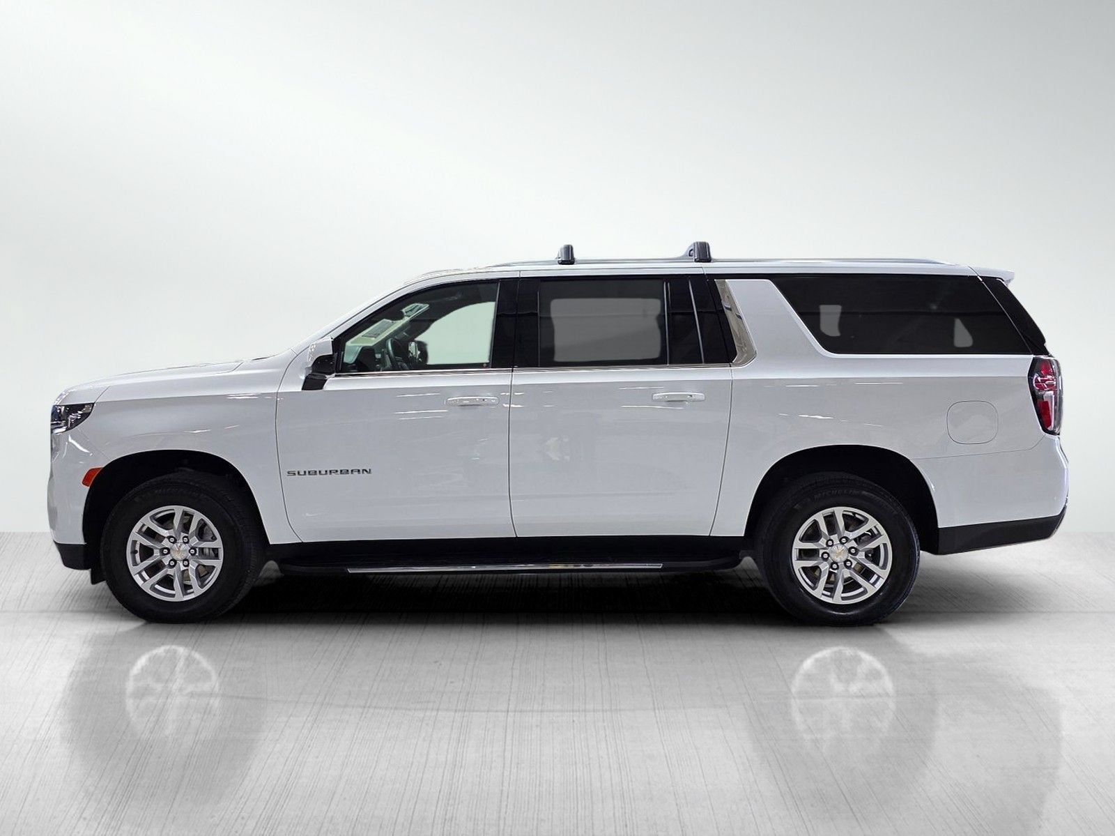 Used 2024 Chevrolet Suburban LS w/ Driver Alert Package AWD/4WD image 5