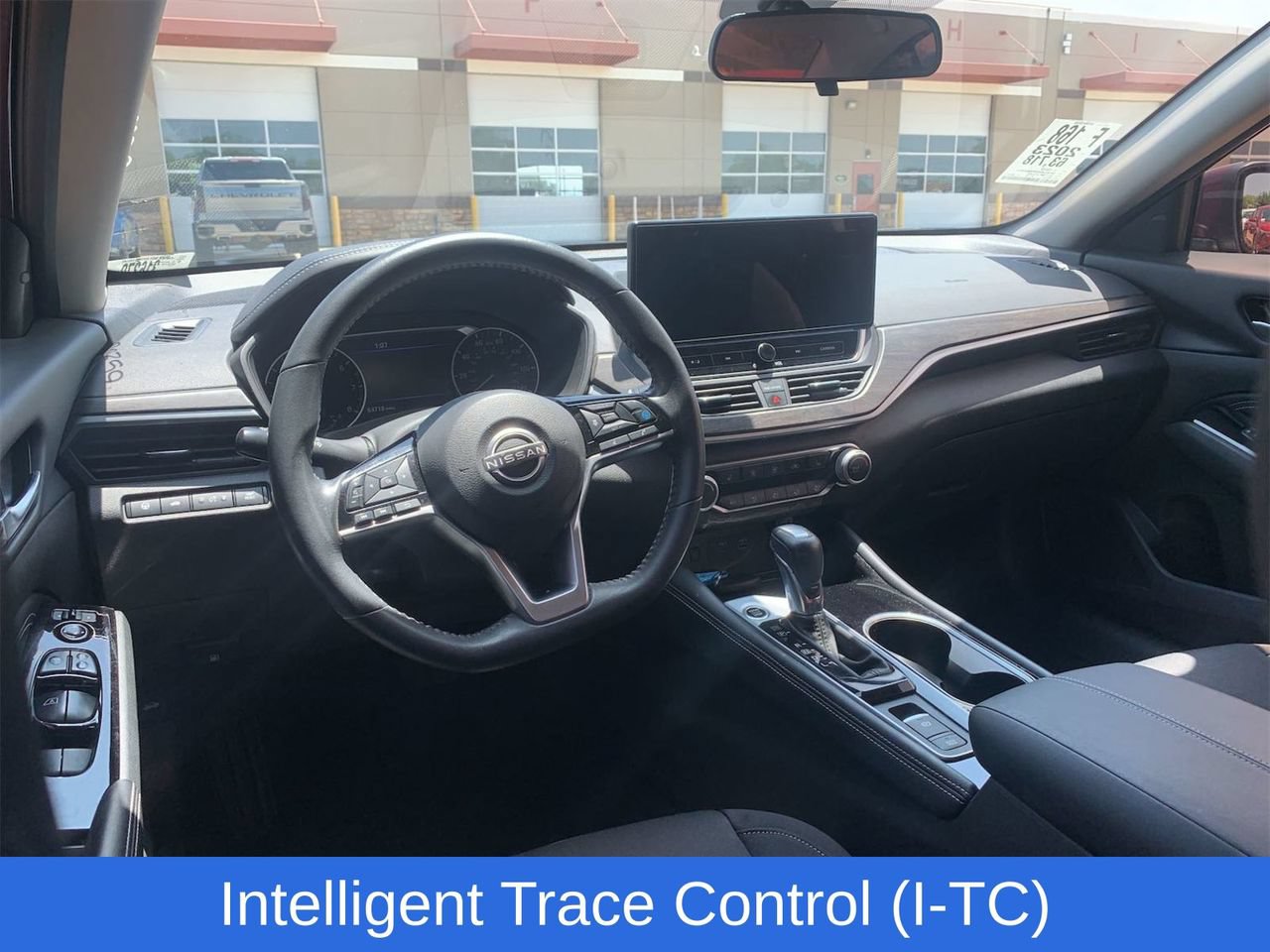 Used 2023 Nissan Altima 2.5 SV w/ SV Premium Package FWD image 6