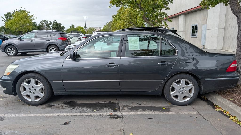 Used 2004 Lexus LS 430 RWD image 2