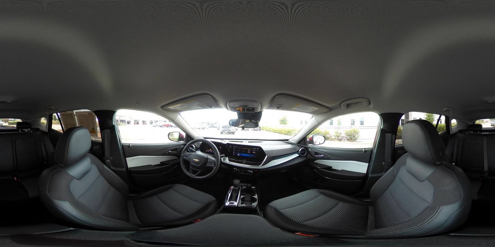 Used 2025 Chevrolet Trax LT FWD image 42