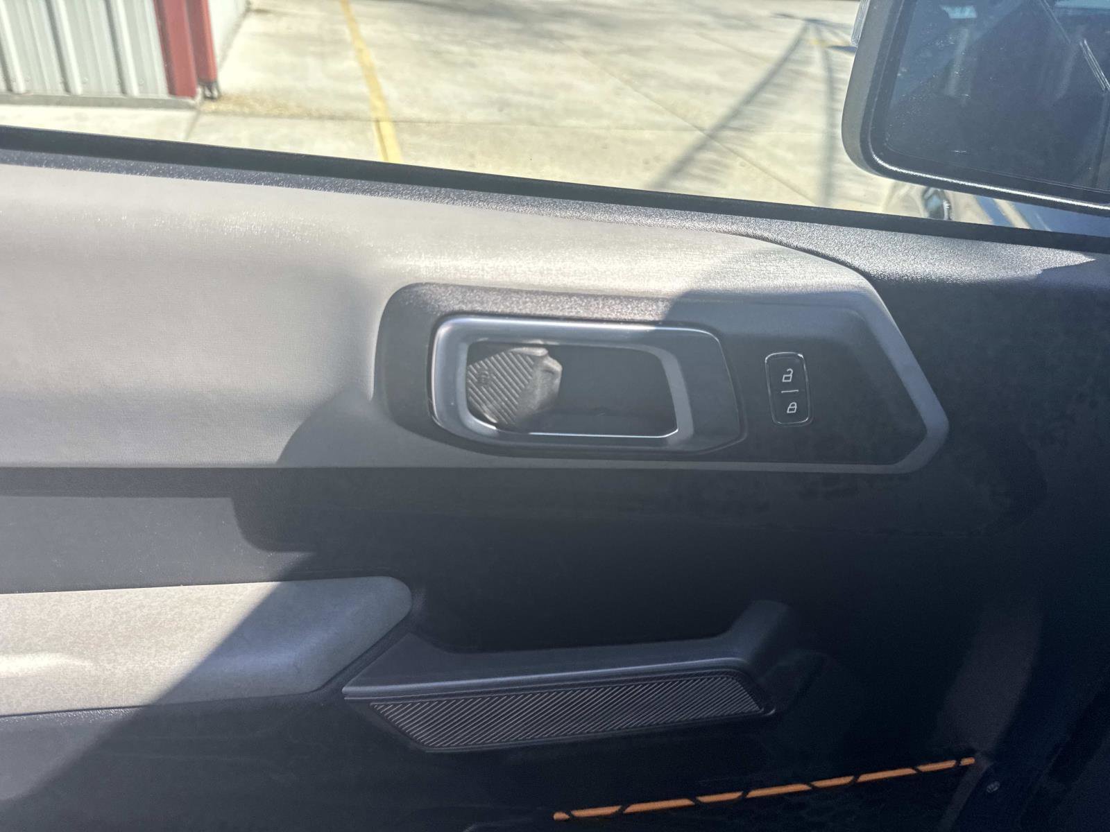 Used 2023 Ford Bronco Badlands image 19