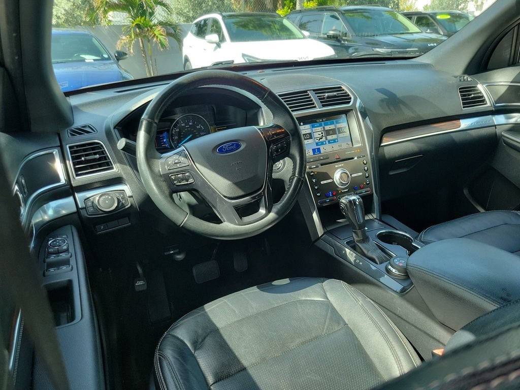 Used 2018 Ford Explorer Limited AWD/4WD image 14