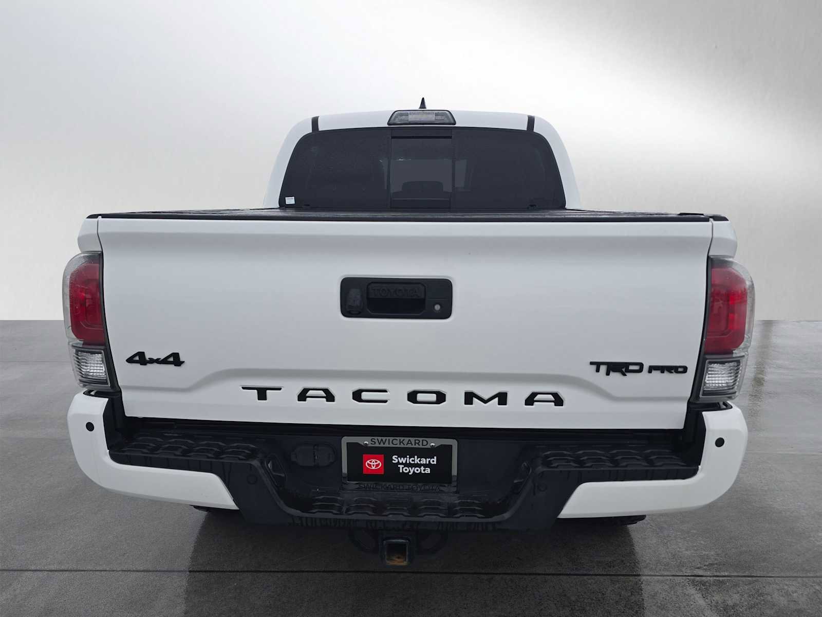 Used 2017 Toyota Tacoma TRD Pro AWD/4WD image 4