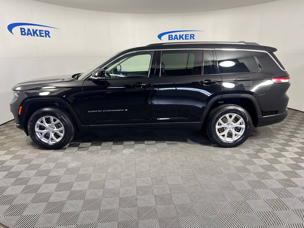 Used 2023 Jeep Grand Cherokee L Limited AWD/4WD image 2