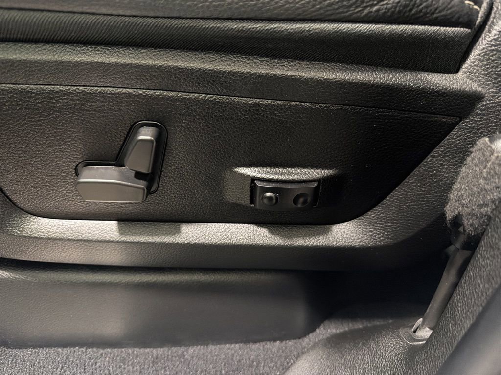 Used 2024 RAM 2500 Limited image 16