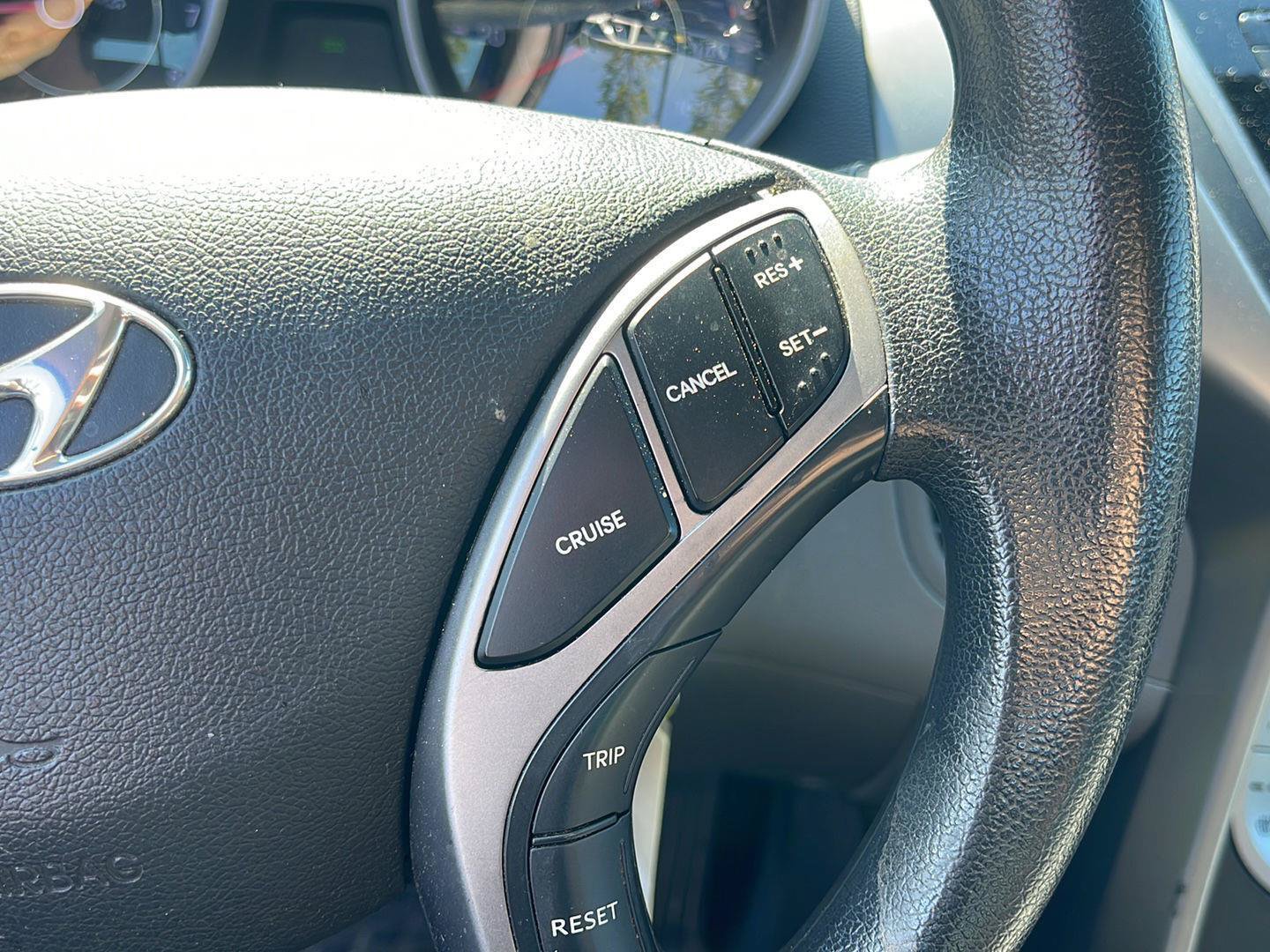 Used 2013 Hyundai Elantra GLS w/ Preferred Pkg FWD image 16