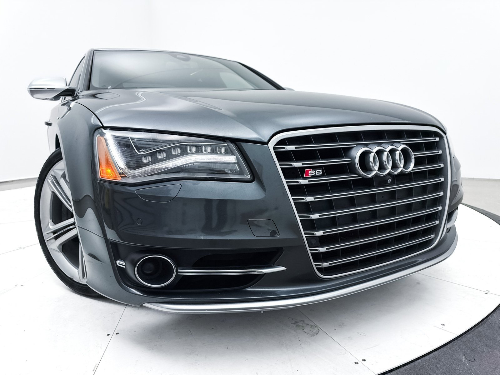 Used 2014 Audi S8 w/ Full Leather Package image 9