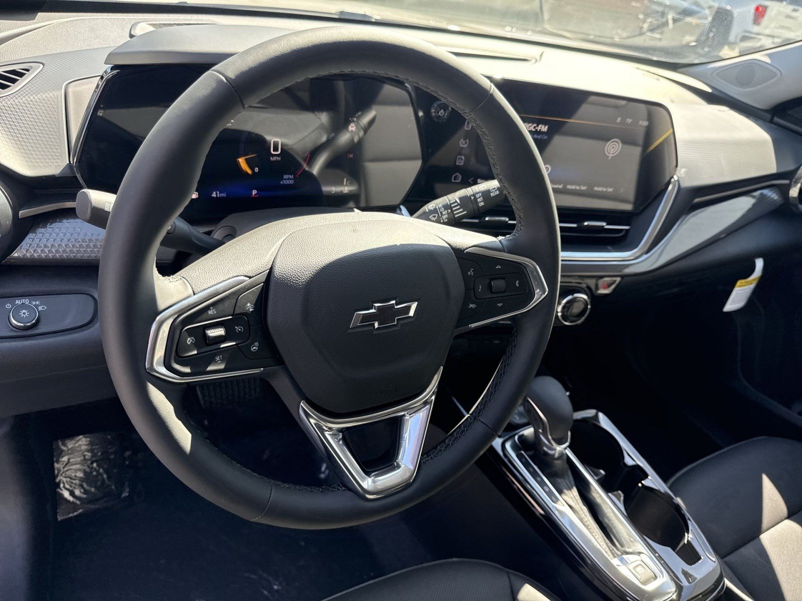 New 2026 Chevrolet Trax ACTIV w/ Driver Confidence Package FWD image 14