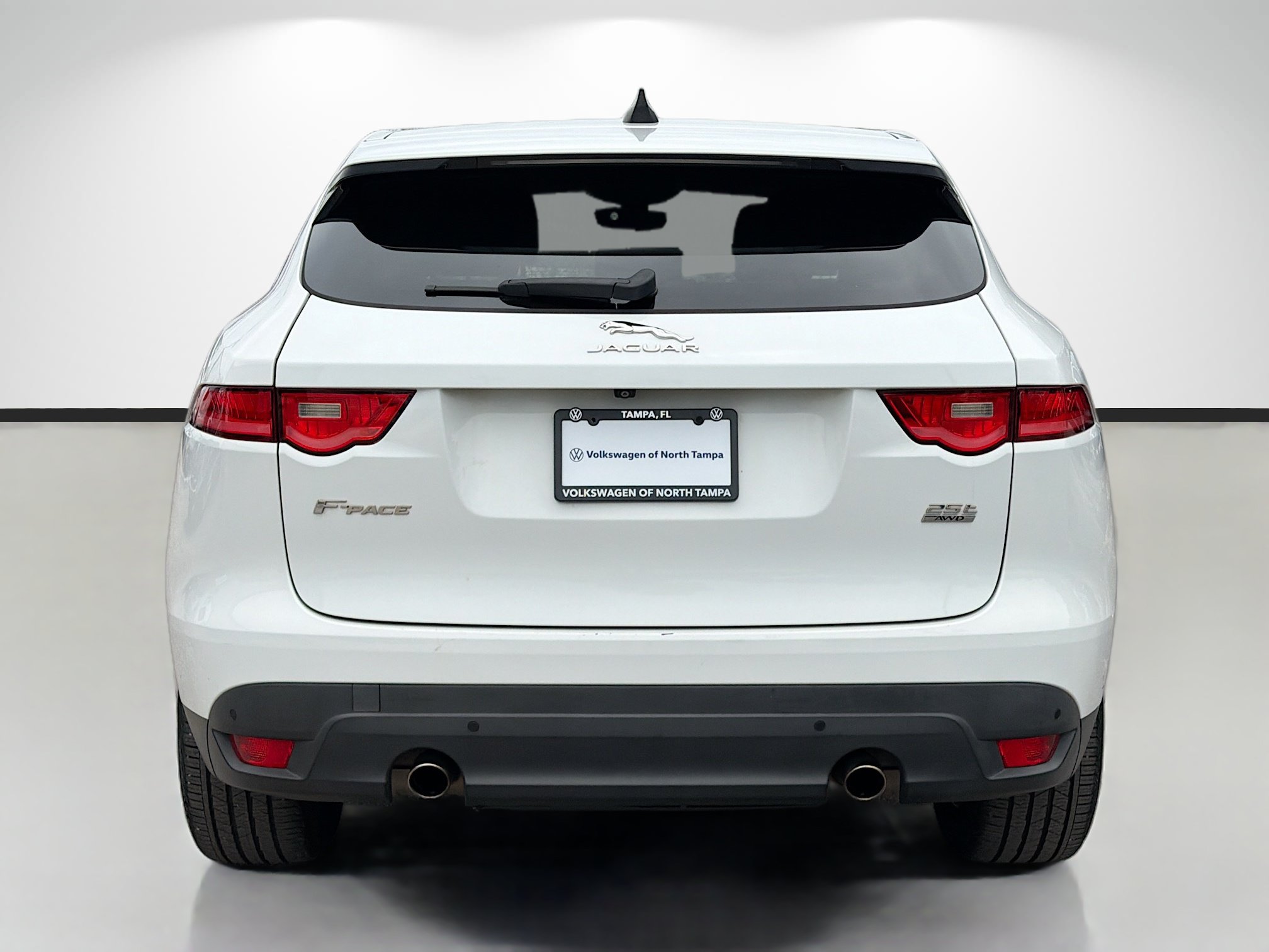 Used 2020 Jaguar F-PACE AWD/4WD image 4