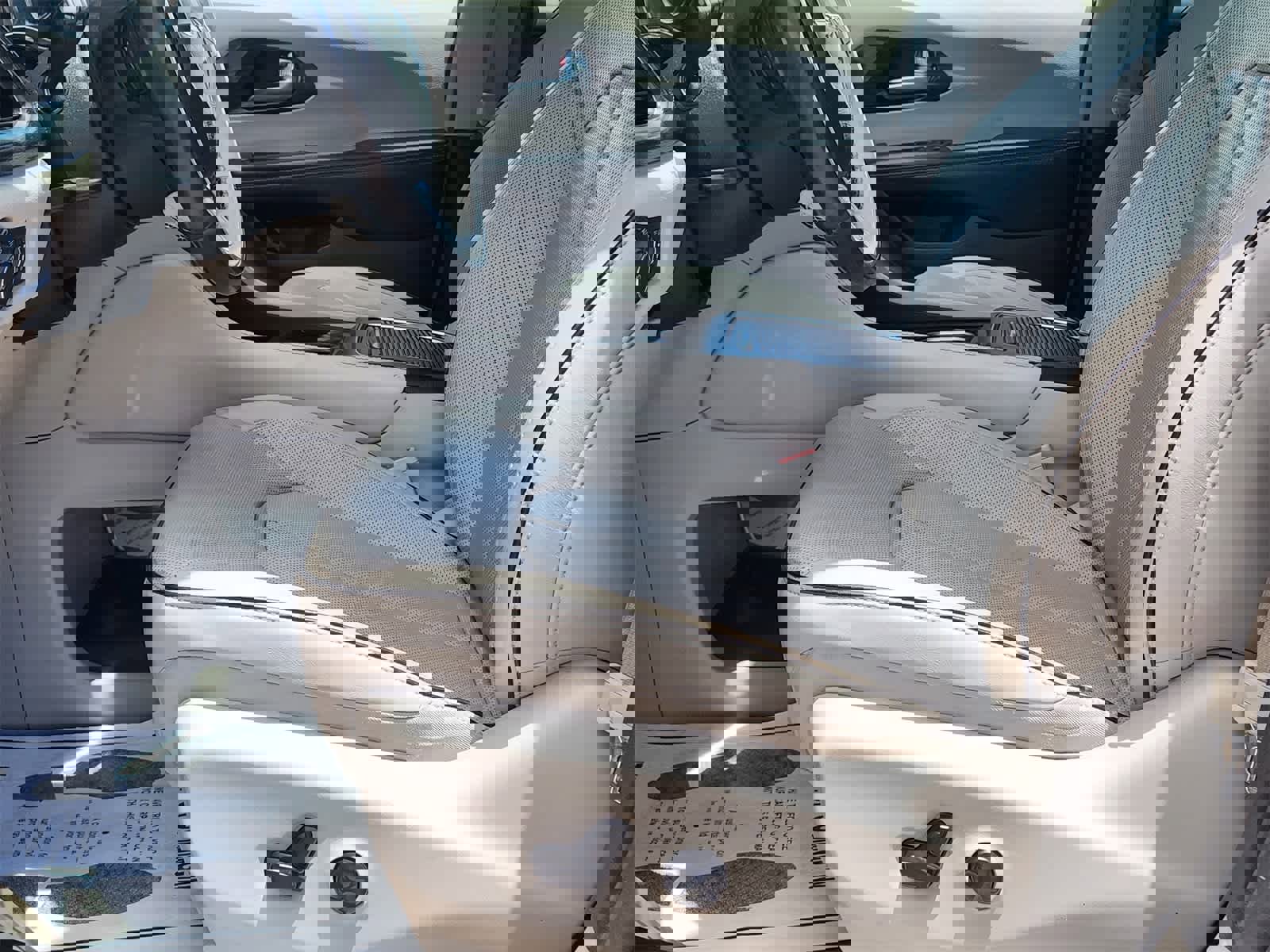 Used 2021 Chrysler Pacifica Limited w/ Premium & Safety Sphere Group image 14