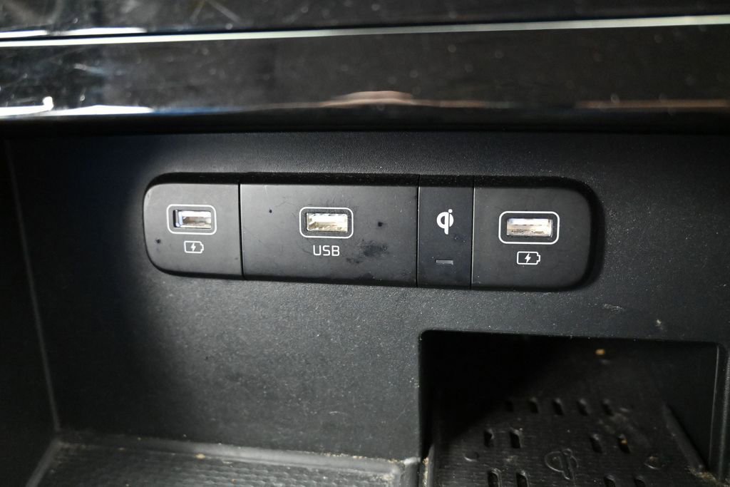 Used 2024 Kia Carnival SX Prestige FWD image 26