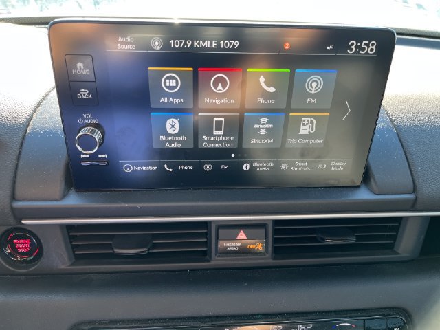 Used 2024 Honda Pilot Elite image 8