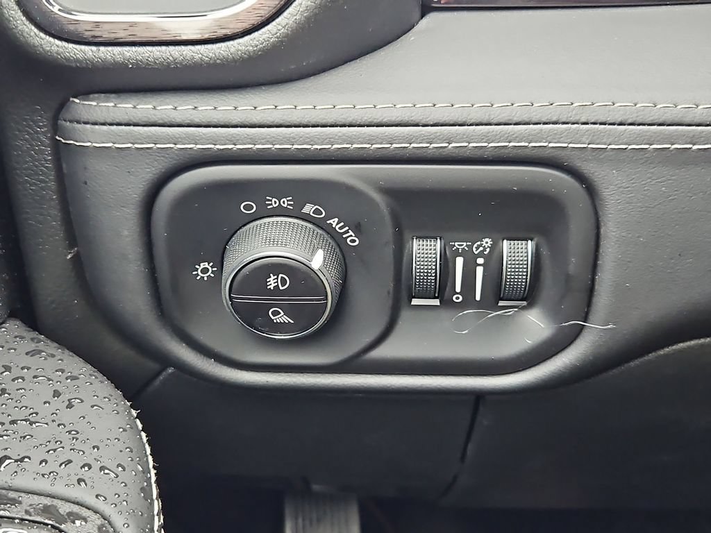 New 2026 RAM 2500 Limited AWD/4WD image 18