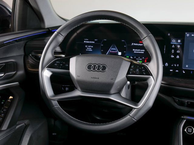 Certified 2025 Audi Q5 Premium w/ Convenience Package AWD/4WD image 13