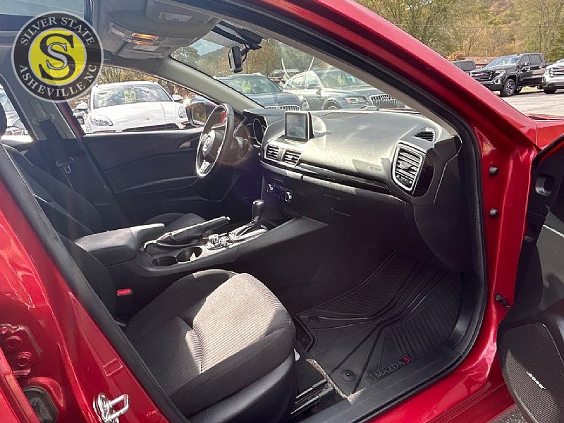 Used 2016 MAZDA MAZDA3 i Touring w/ Popular Equipment Package image 16