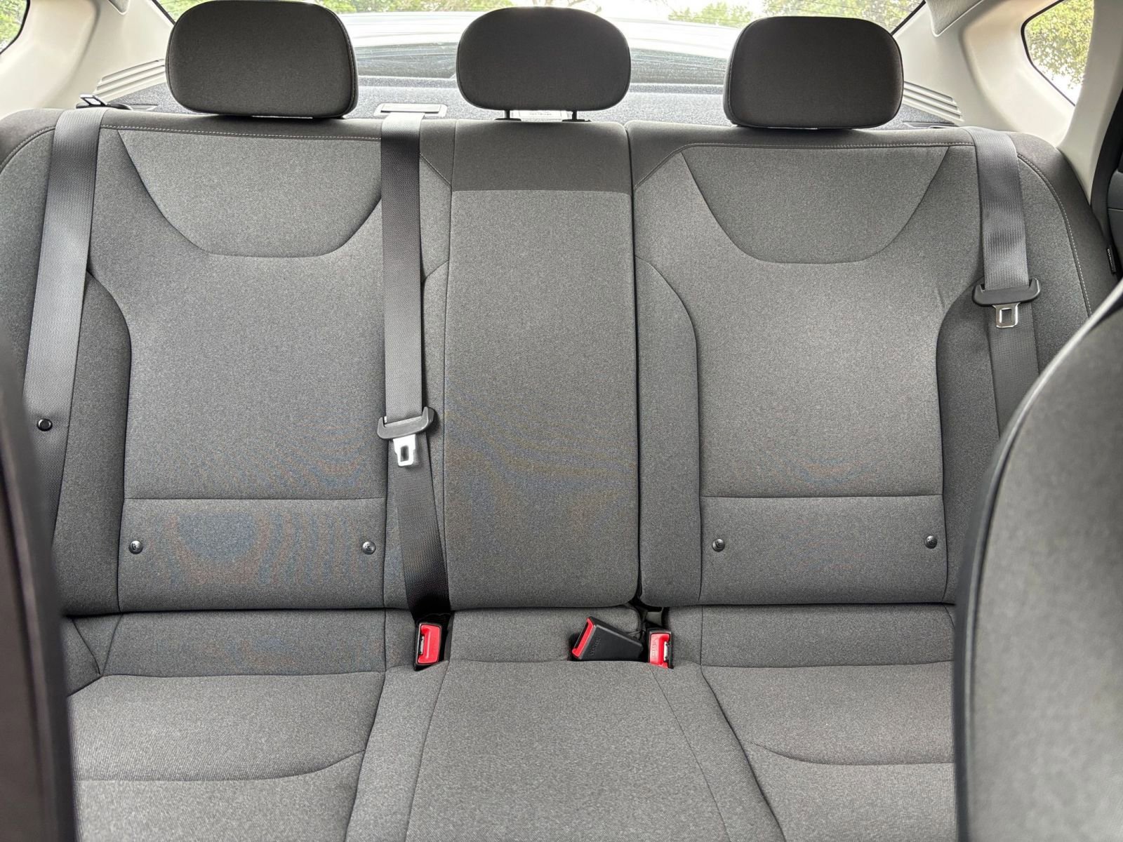 Used 2025 Kia K4 LXS image 40