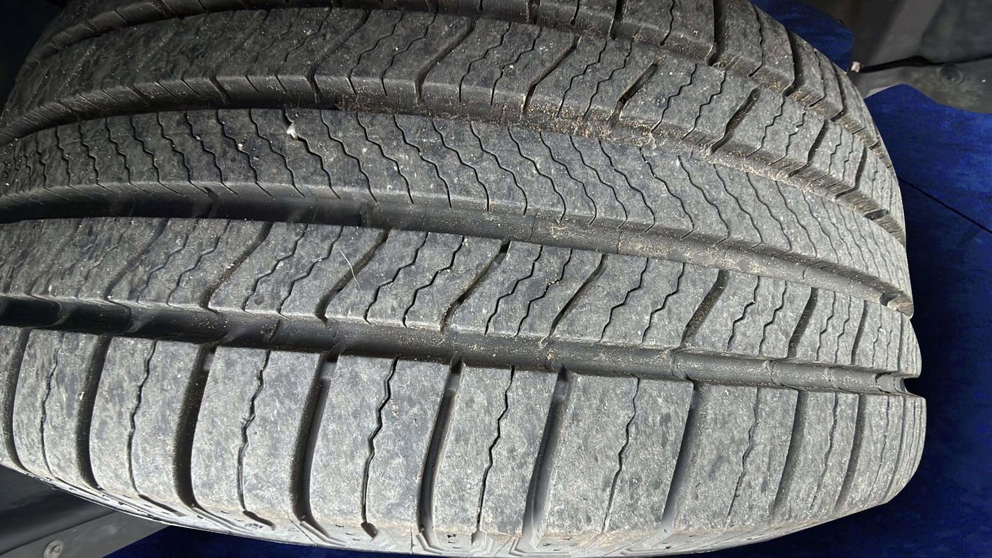 Used 2013 Ford Explorer XLT image 22