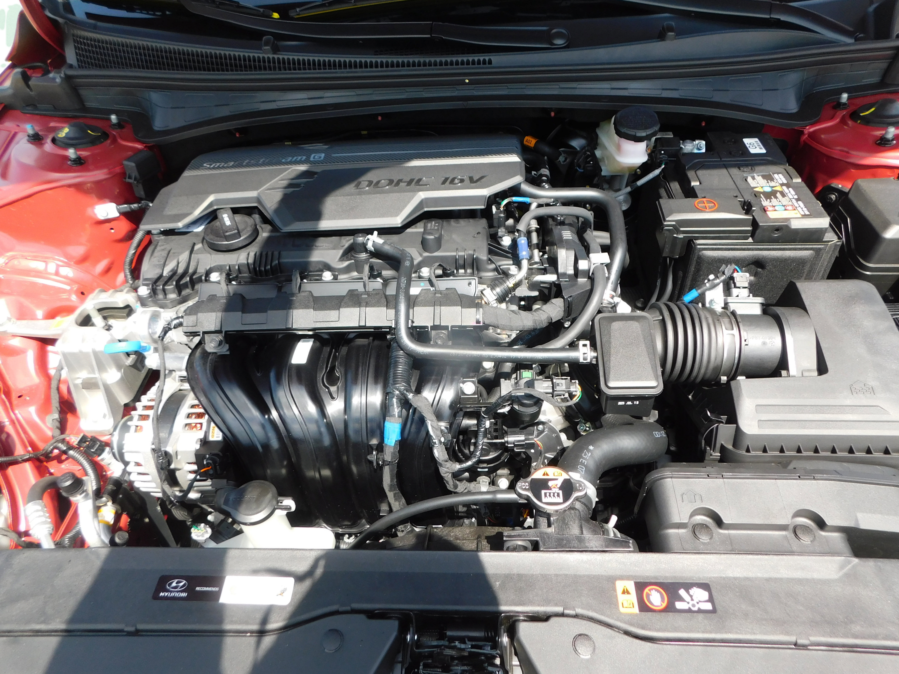 Certified 2025 Hyundai Elantra Sport FWD image 11