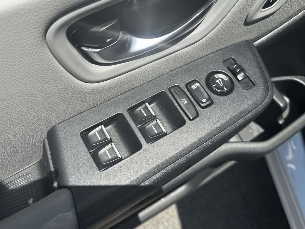 Used 2023 Honda Pilot Touring image 16