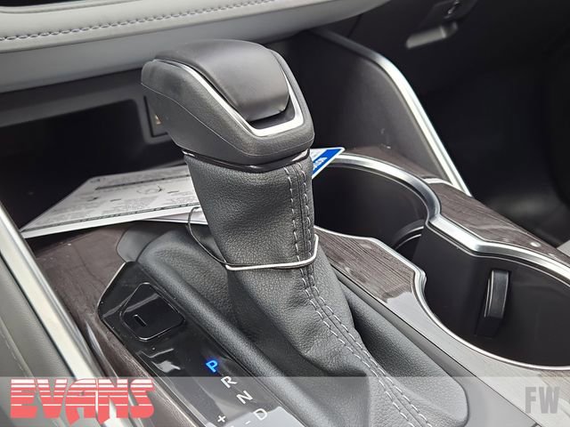 New 2026 Toyota Highlander Platinum image 13