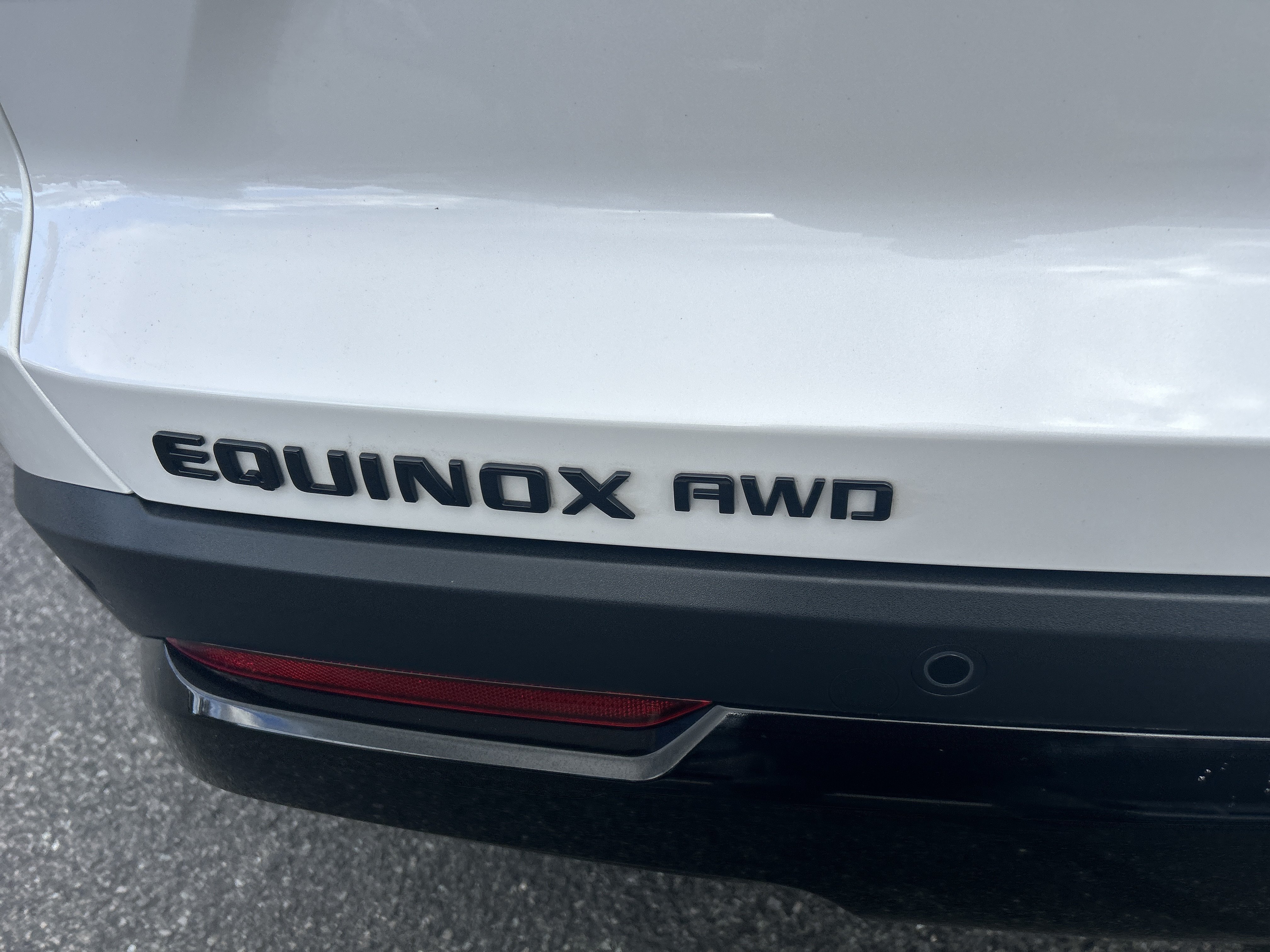 Used 2025 Chevrolet Equinox RS AWD/4WD image 9