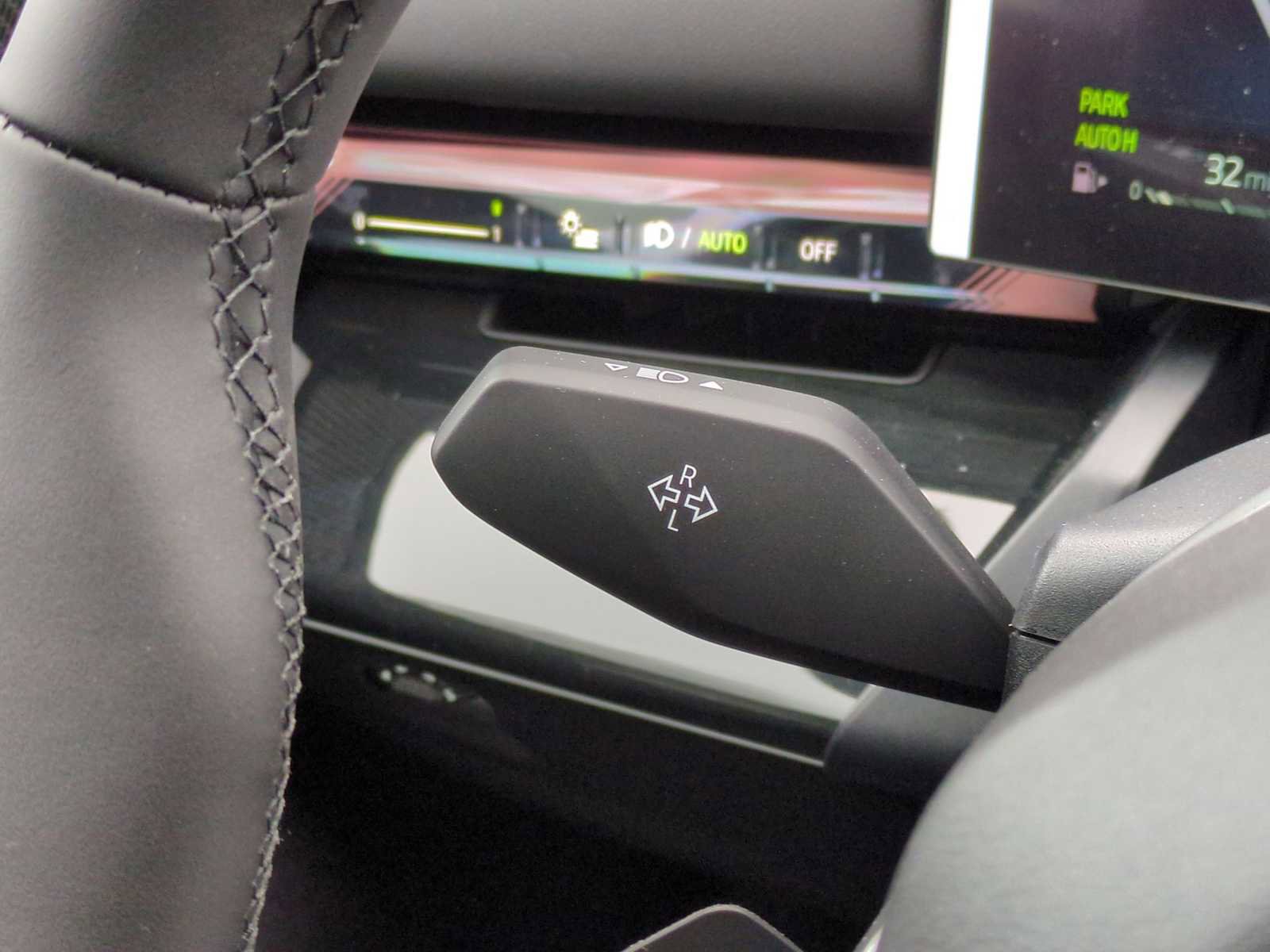 New 2026 BMW 540i xDrive image 28