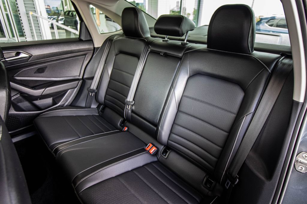 Certified 2022 Volkswagen Jetta SE image 26