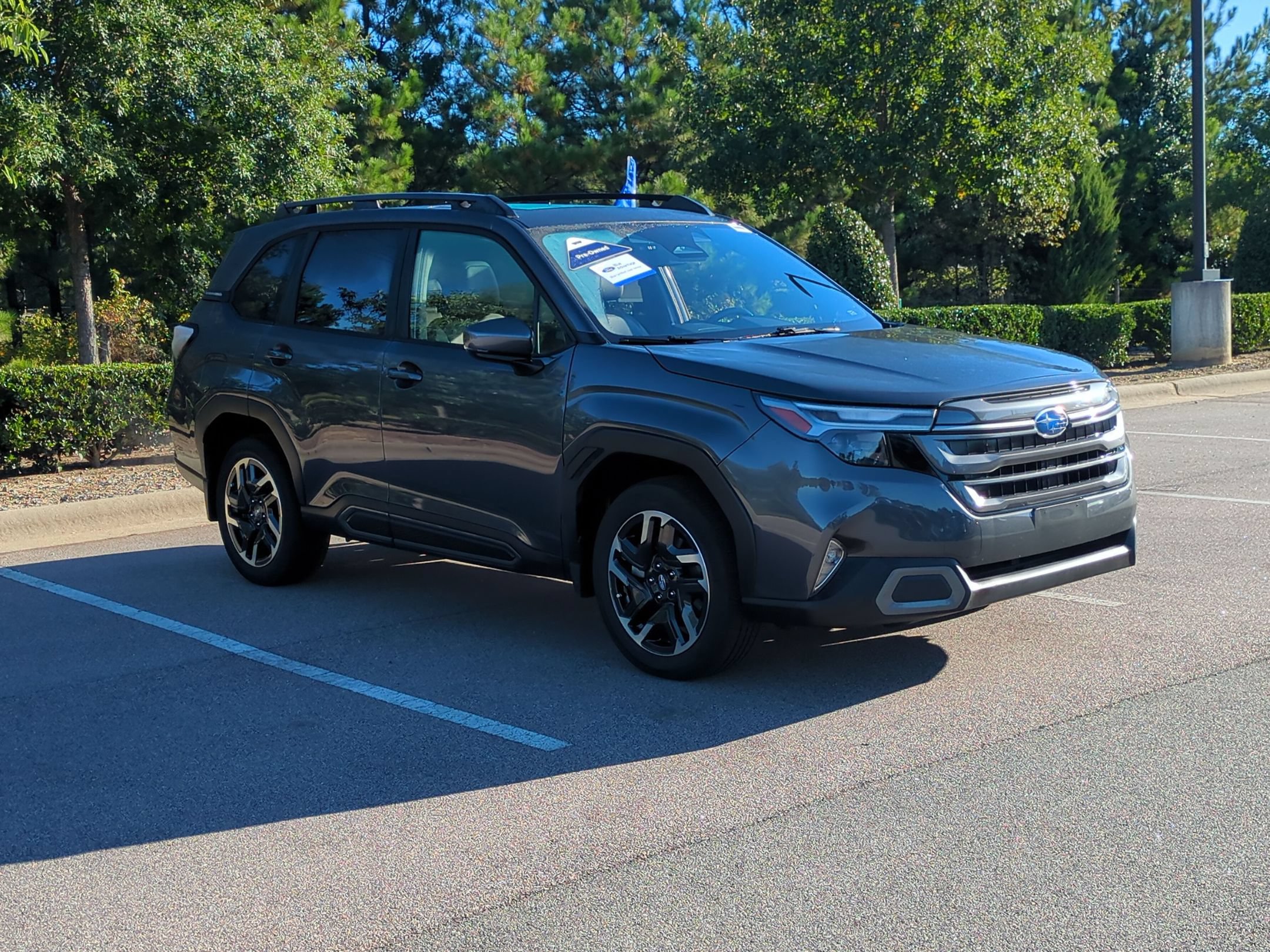 Used 2025 Subaru Forester Limited AWD/4WD image 2